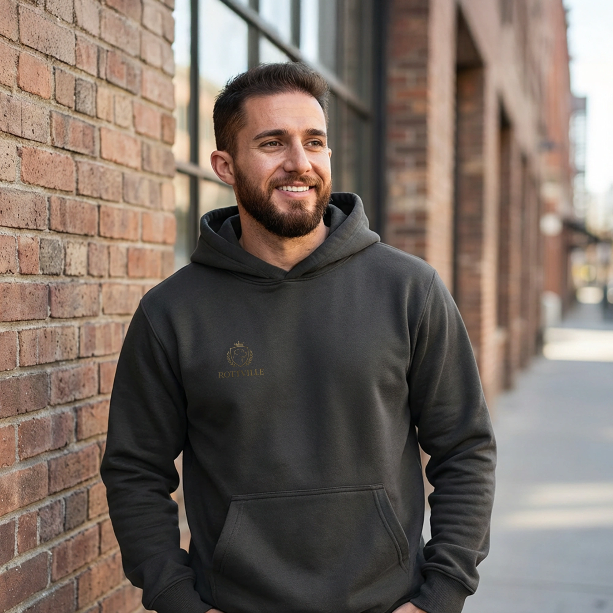 ROTTVILLE Hoodie, Unisex, Schwarz mit goldenen Details ROTTVILLE Hoodie, Unisex, Schwarz mit goldenen Details